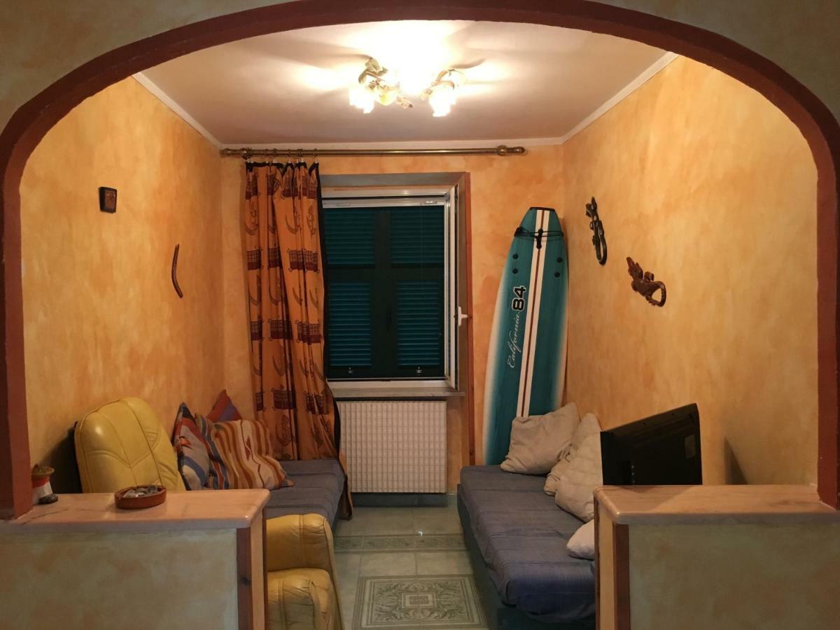 La Casa Di Zoe Leilighet Uscio Eksteriør bilde