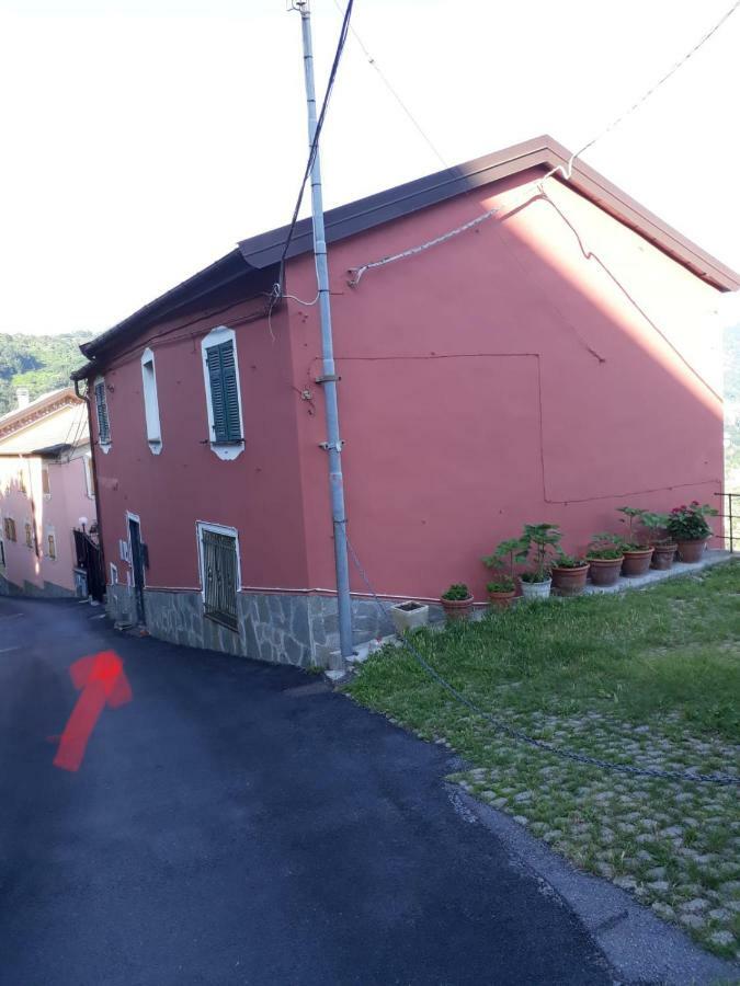 La Casa Di Zoe Leilighet Uscio Eksteriør bilde
