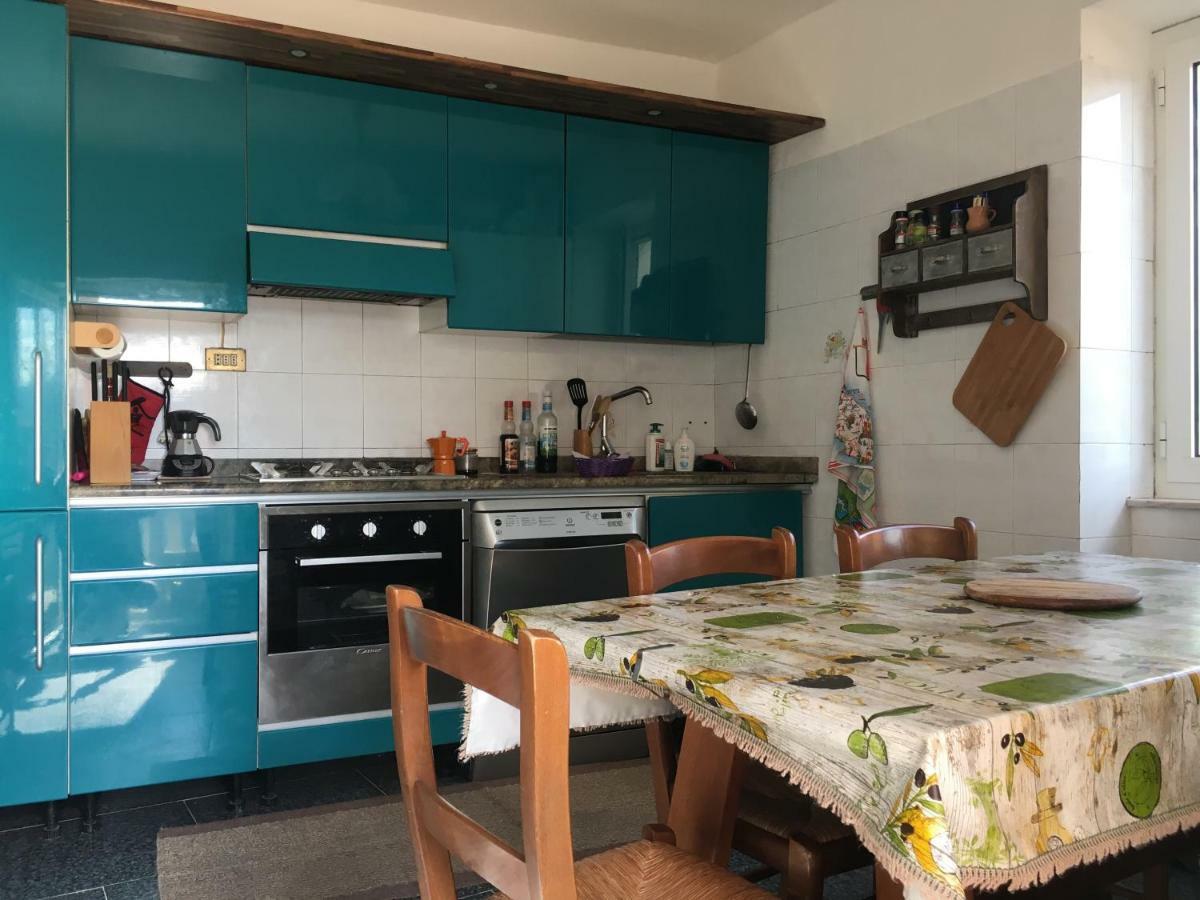 La Casa Di Zoe Leilighet Uscio Eksteriør bilde